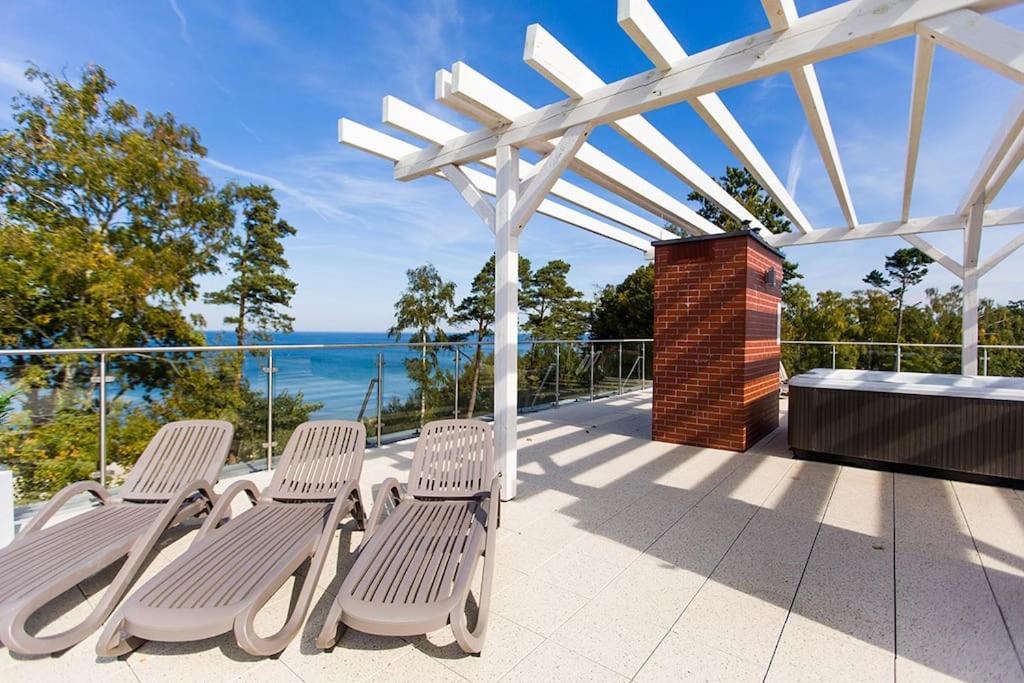 Superior Vacation With Private Parking Rewal