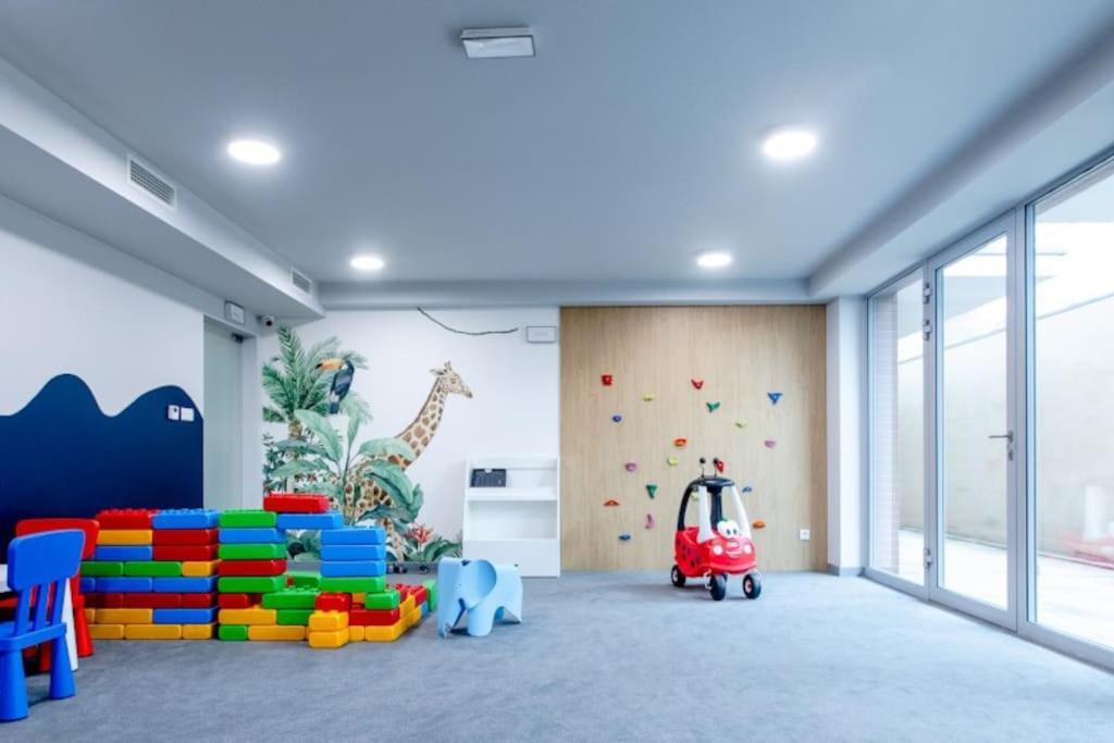 Apartment Superior Vacation With Private Parking Rewal